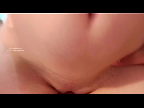❤️ අක්කගෙ කාමරේ නිදාගෙන එහෙමයි මට ඇහැරුනේ ❤ Fucking අප වෙත ﹏